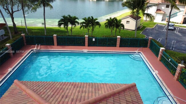 Building Photo - 2920 SE 13th Ave