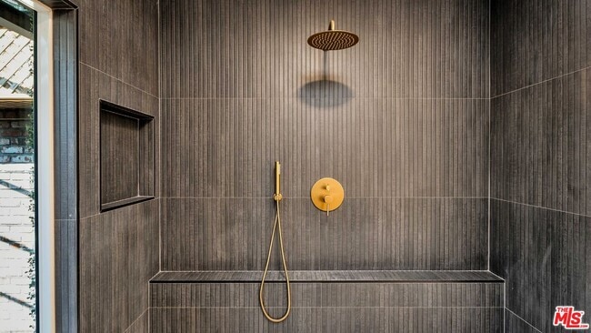 Building Photo - 4559 Morella Ave