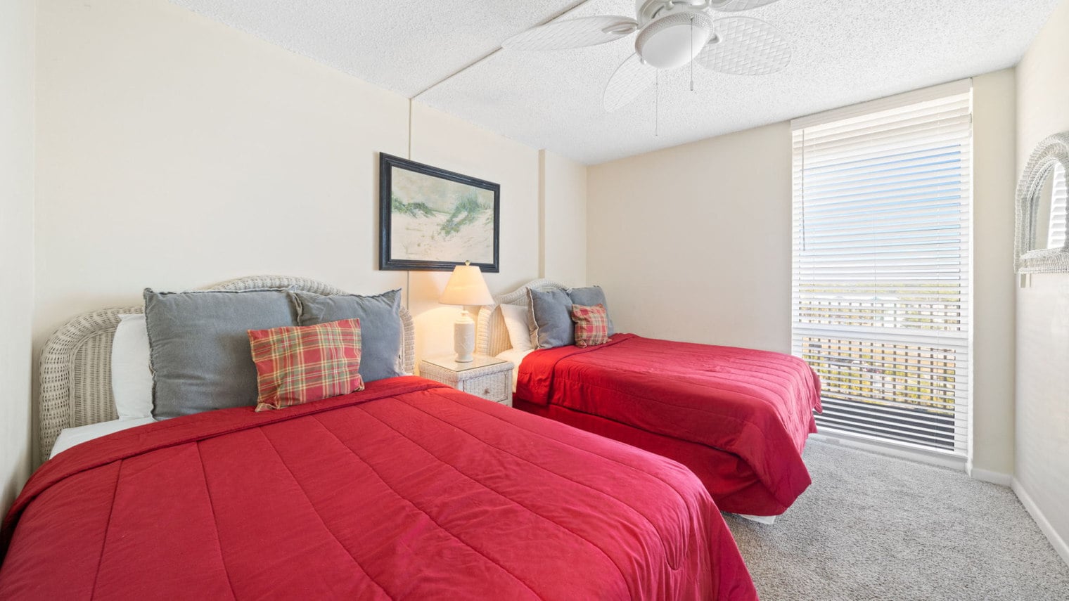 Building Photo - 7205 Thomas Dr