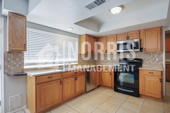 Building Photo - Great Home With NO HOA