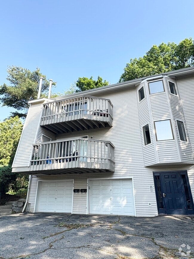 Building Photo - 50 Overlook Ave