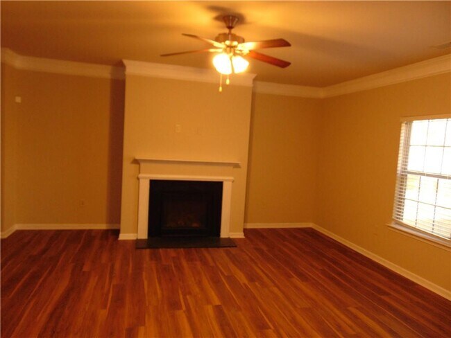 Building Photo - 1320 Napa Valley Dr SW