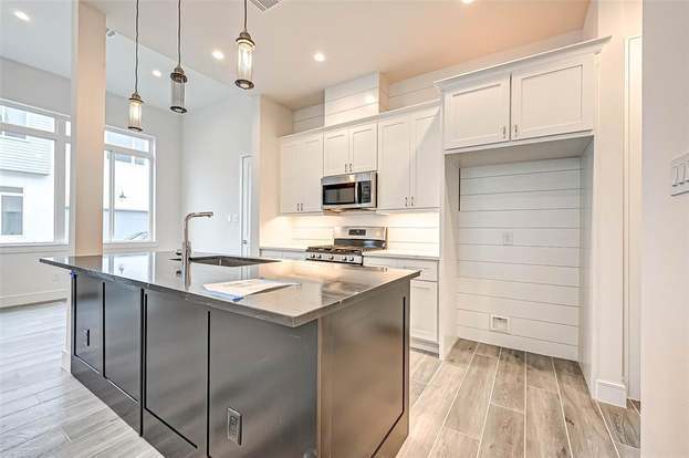 Building Photo - 8930 Spring Knoll Forest Dr
