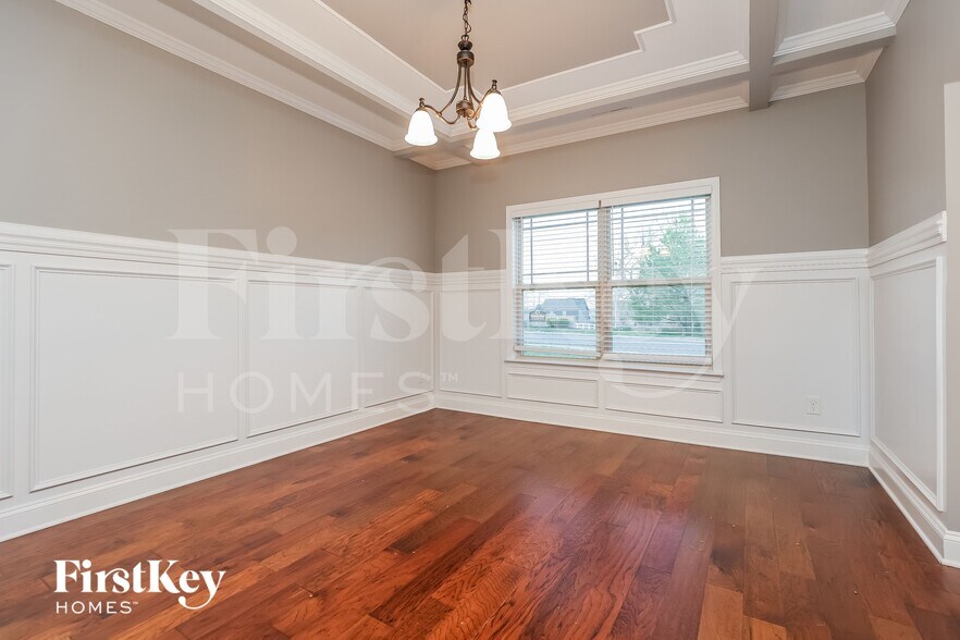 Building Photo - 1499 Amberly Dr