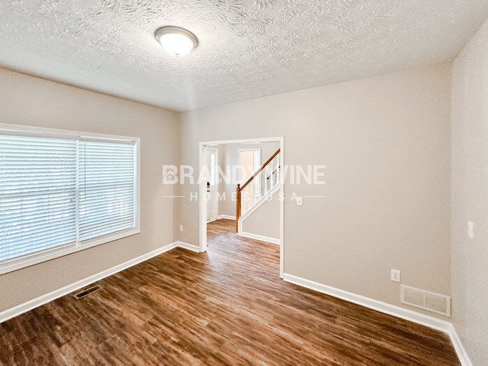 Building Photo - 116 Hunter's Pointe Ct