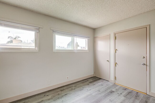 Building Photo - Spruce Ave Residences