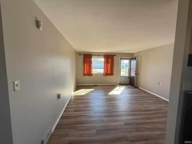 Building Photo - 4126 W Belle Ave