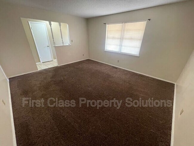 Building Photo - 6300 N Wildewood Dr