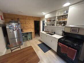 Building Photo - Canyon Terrace House