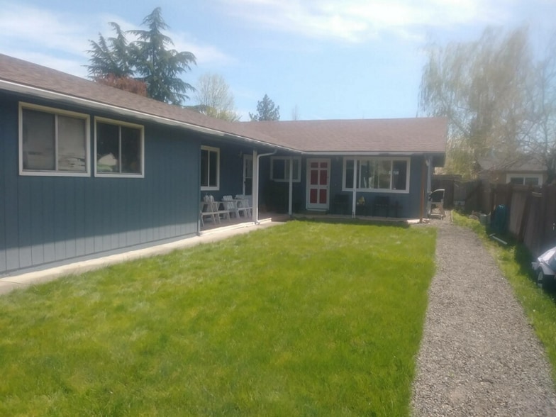 Building Photo - 2906 Alameda St