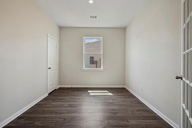 Building Photo - 10419 Red Cardinal Dr