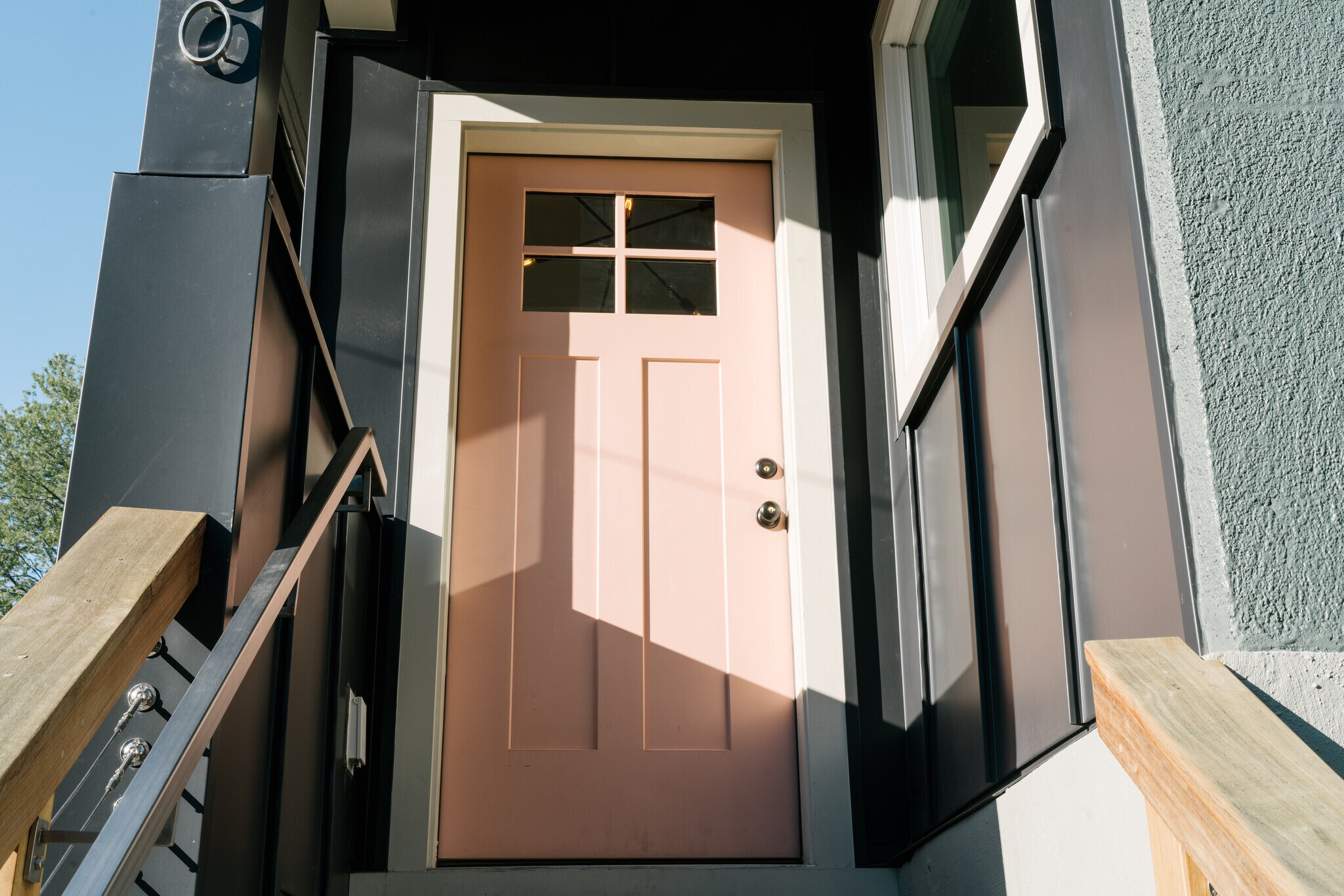 Building Photo - 80 Maple St