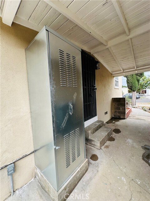 Building Photo - 428 E Maple St