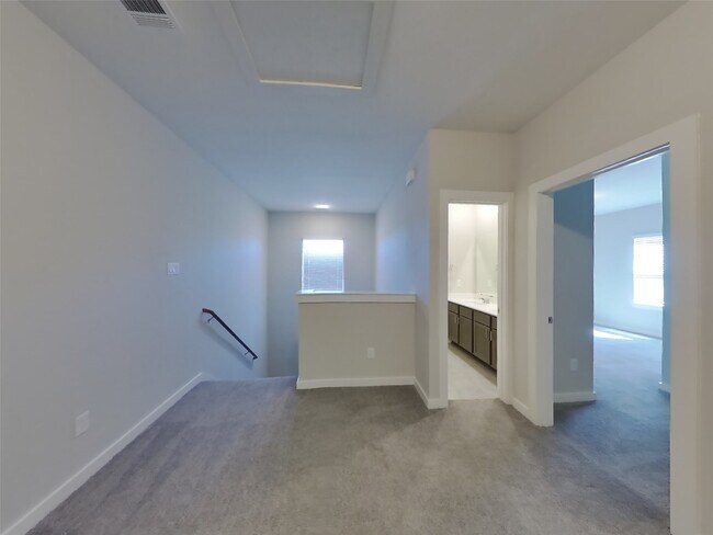 Building Photo - 2415 Cohorn Trl