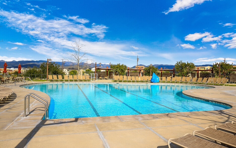 Building Photo - 1100 Lasso Way