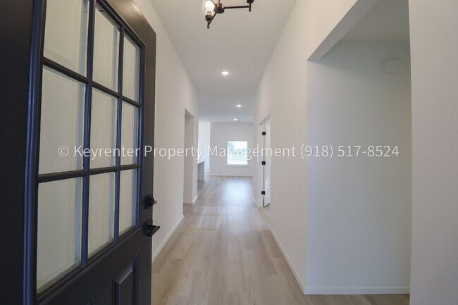 Building Photo - Stunning New Construction Simmons Home - 5 Bed 3 Bath - Pond View & Full Appliance Package!