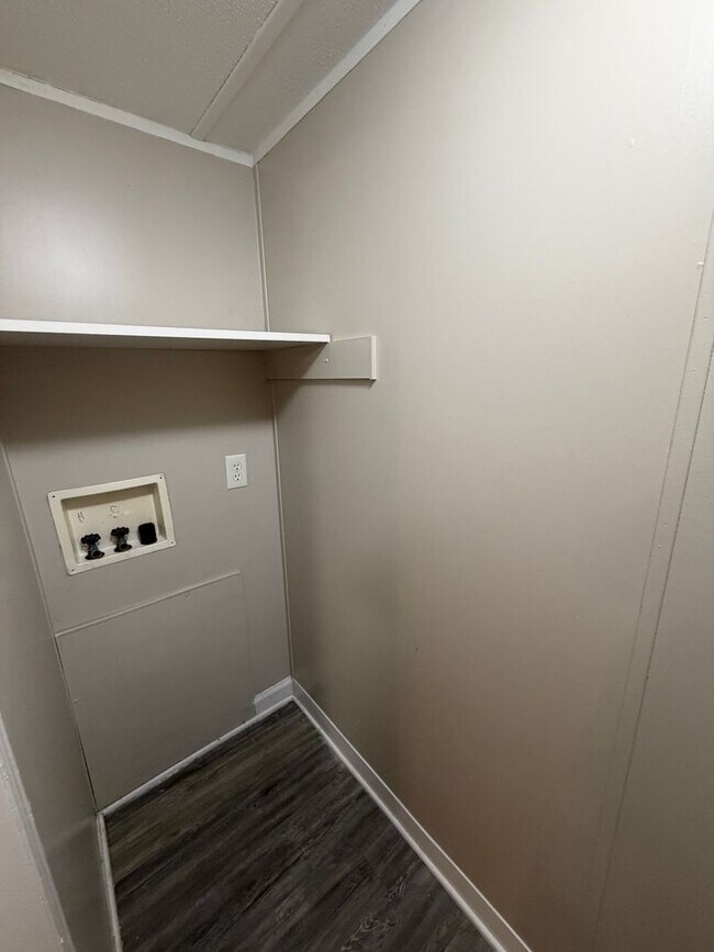 Building Photo - 3 Bedroom/2 Bathroom Modular Home for Rent