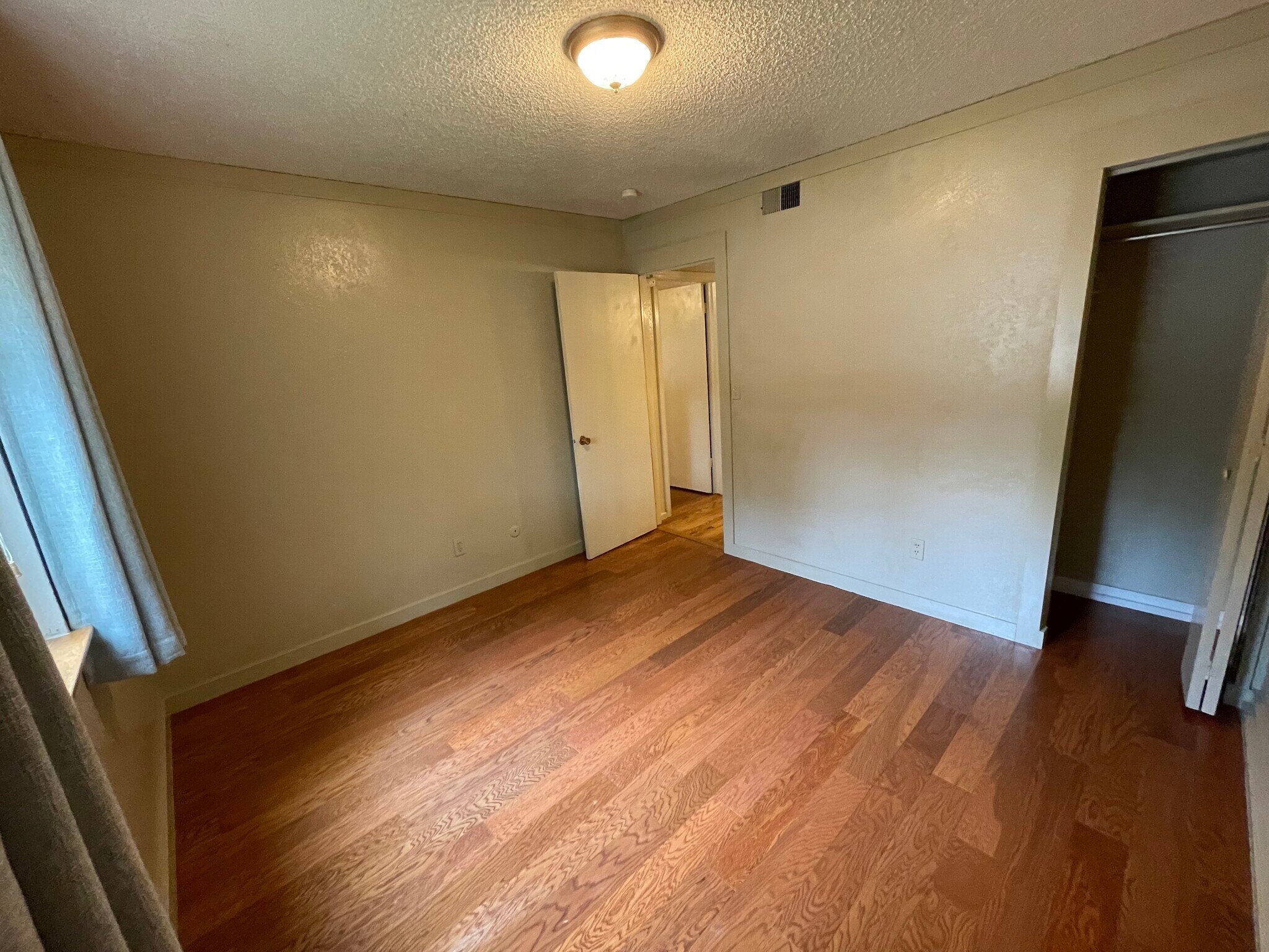 Building Photo - 3250 O'Neal Cir