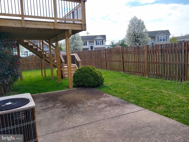 Building Photo - 110 Rawlings Ave