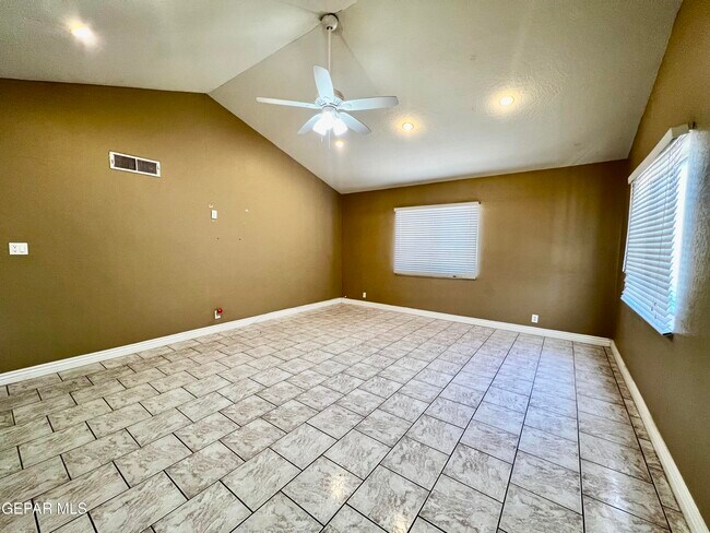 Building Photo - 14624 Eston Pl