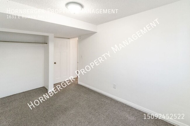 Building Photo - 1631 E Rowan Ave