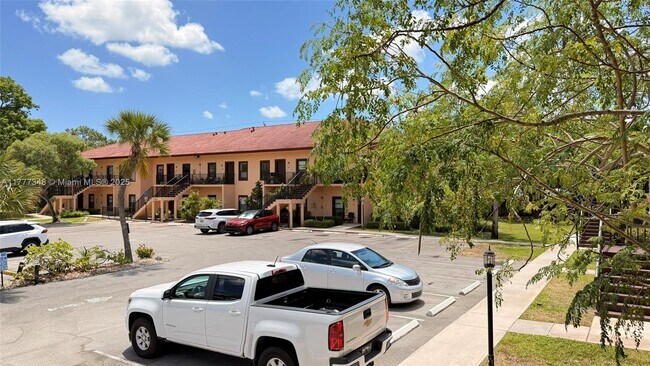 Building Photo - 5987 Forest Hill Blvd