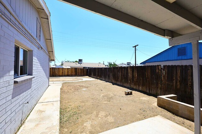 Building Photo - 4031 N 81st Ave