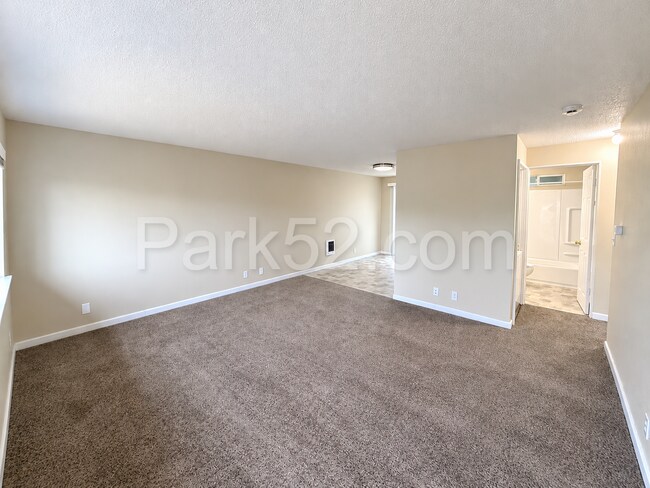 Building Photo - 1707 Garfield St S