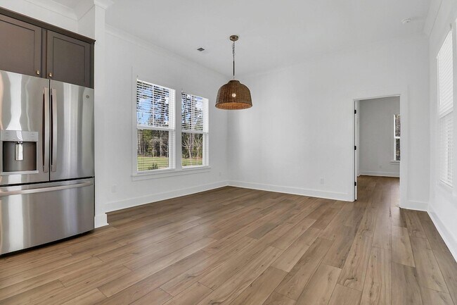 Building Photo - 502 Sound Dr