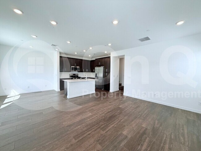 Building Photo - 4077 S Sabrina Dr