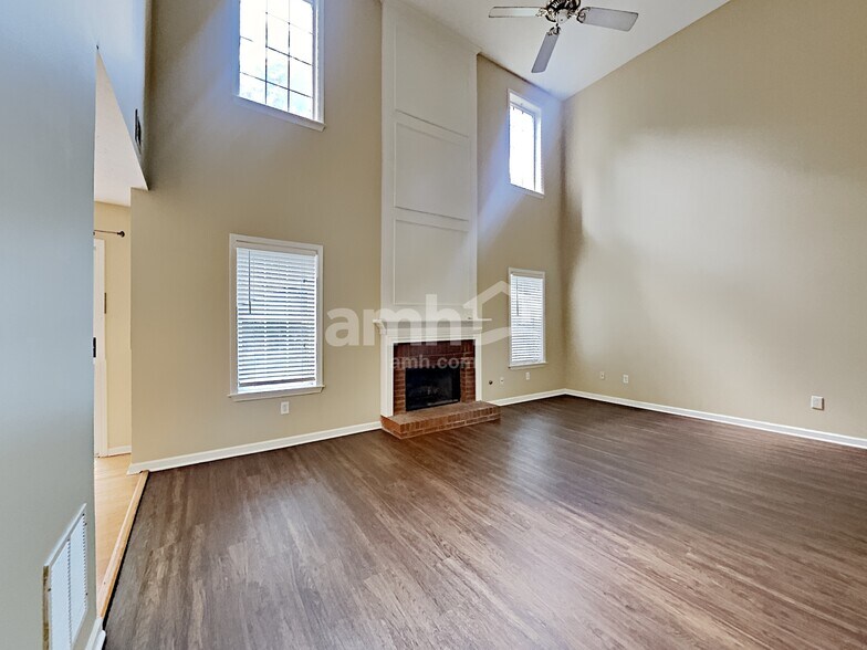 Building Photo - 1388 Glenover Way