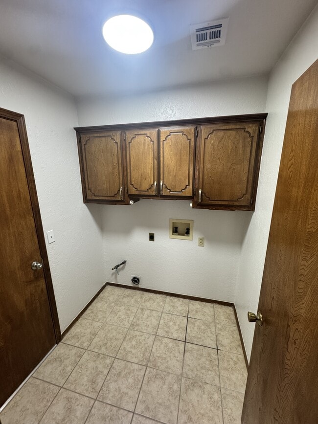 Building Photo - 13172 Eastridge Dr