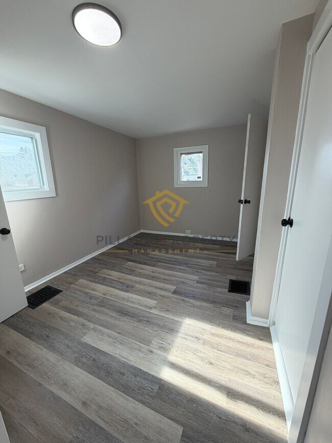 Building Photo - Large 4 bedroom Home in THe Monon Yard Neighborhood, Available NOW!