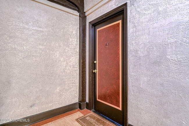 Building Photo - 1700 Webb St