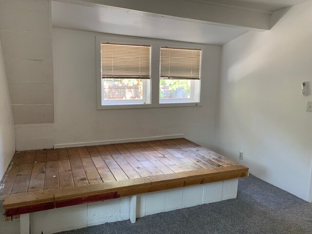 Building Photo - 1165 Hobart St