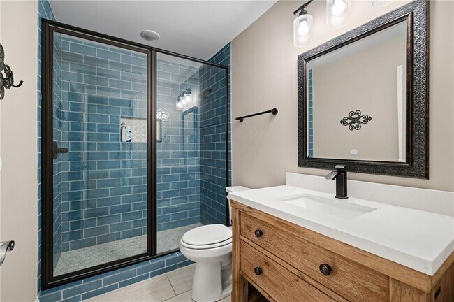 Building Photo - 227 Oakwind Pointe