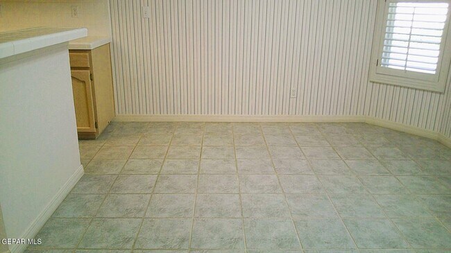 Building Photo - 6901 Mineral Ridge Dr