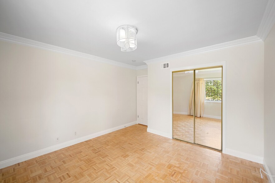 Building Photo - 3805 Los Olivos Ln