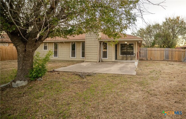 Building Photo - 1801 Sagebrush Dr