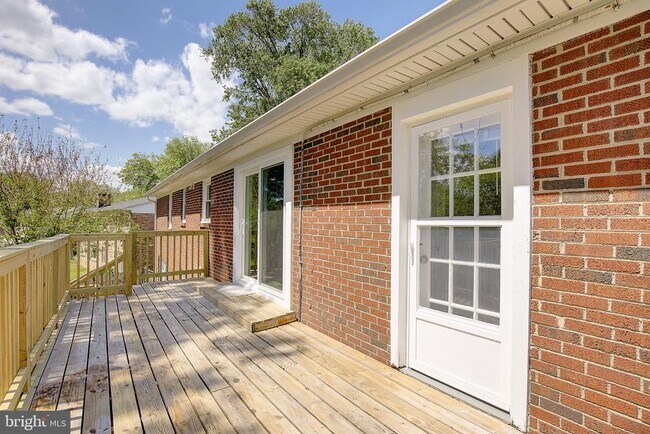 Building Photo - 6417 Kaine Dr