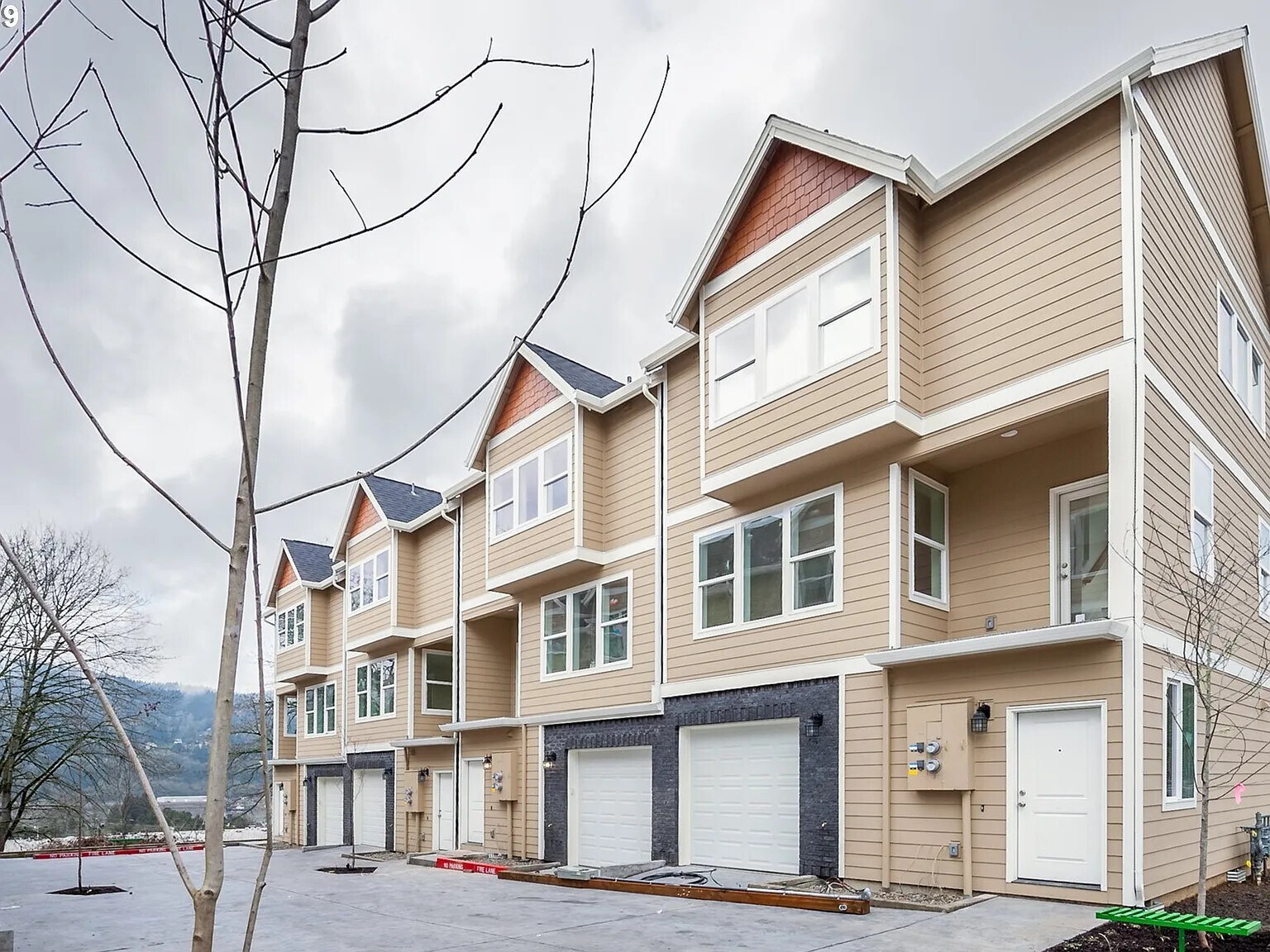 Building Photo - 8814 N Edison St