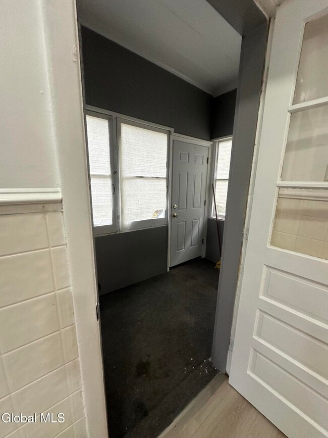 Building Photo - 224 5th Ave