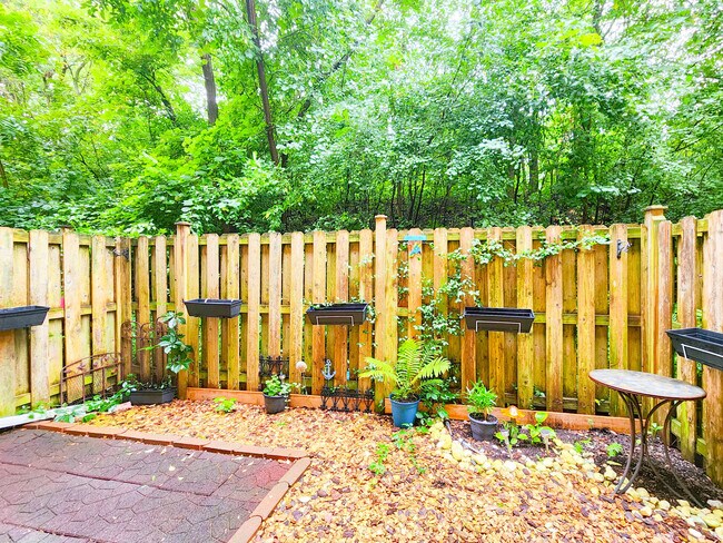 Building Photo - 1643 Church St