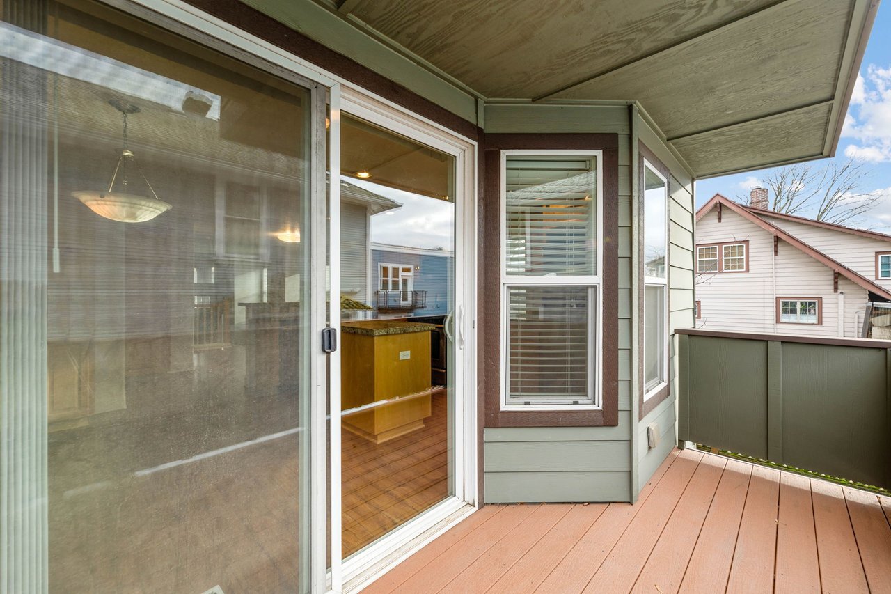 Kitchen/Dinning Patio - 2305 SE 12th Ave