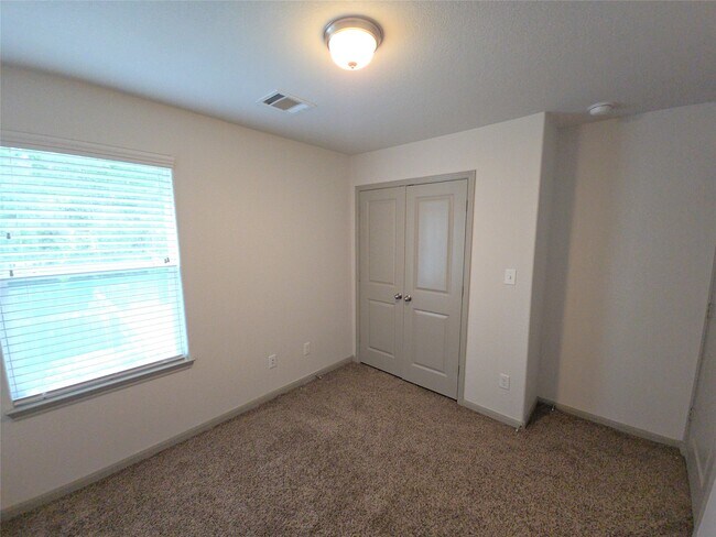 Building Photo - 626 Magnolia Bend