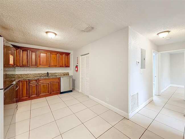 Building Photo - 2751 NW 58th Terrace