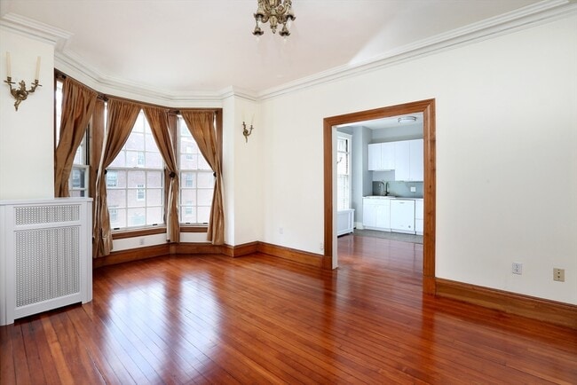 Building Photo - 1514 Beacon St