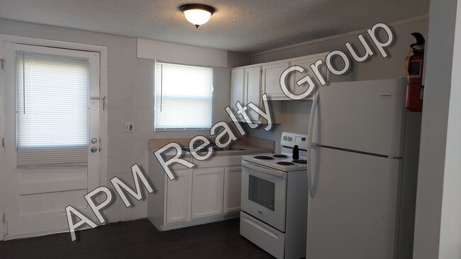 Building Photo - 2801 Howell Ct