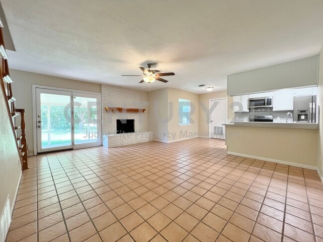 Building Photo - Spacious 2-Story 4/2/2 in Ft. Worth For Rent!