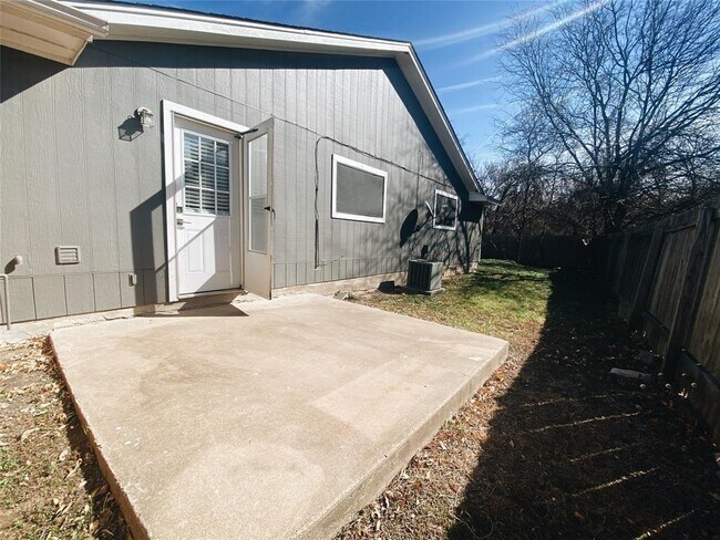 Building Photo - 12411 Turtle Rock Rd
